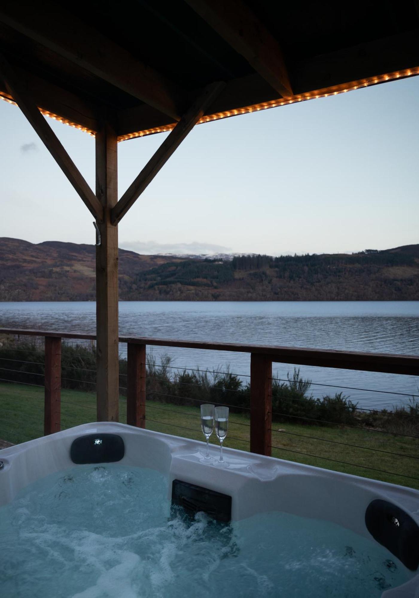 Shoreland Lodges - Cherry Lodge Fort Augustus Exterior foto