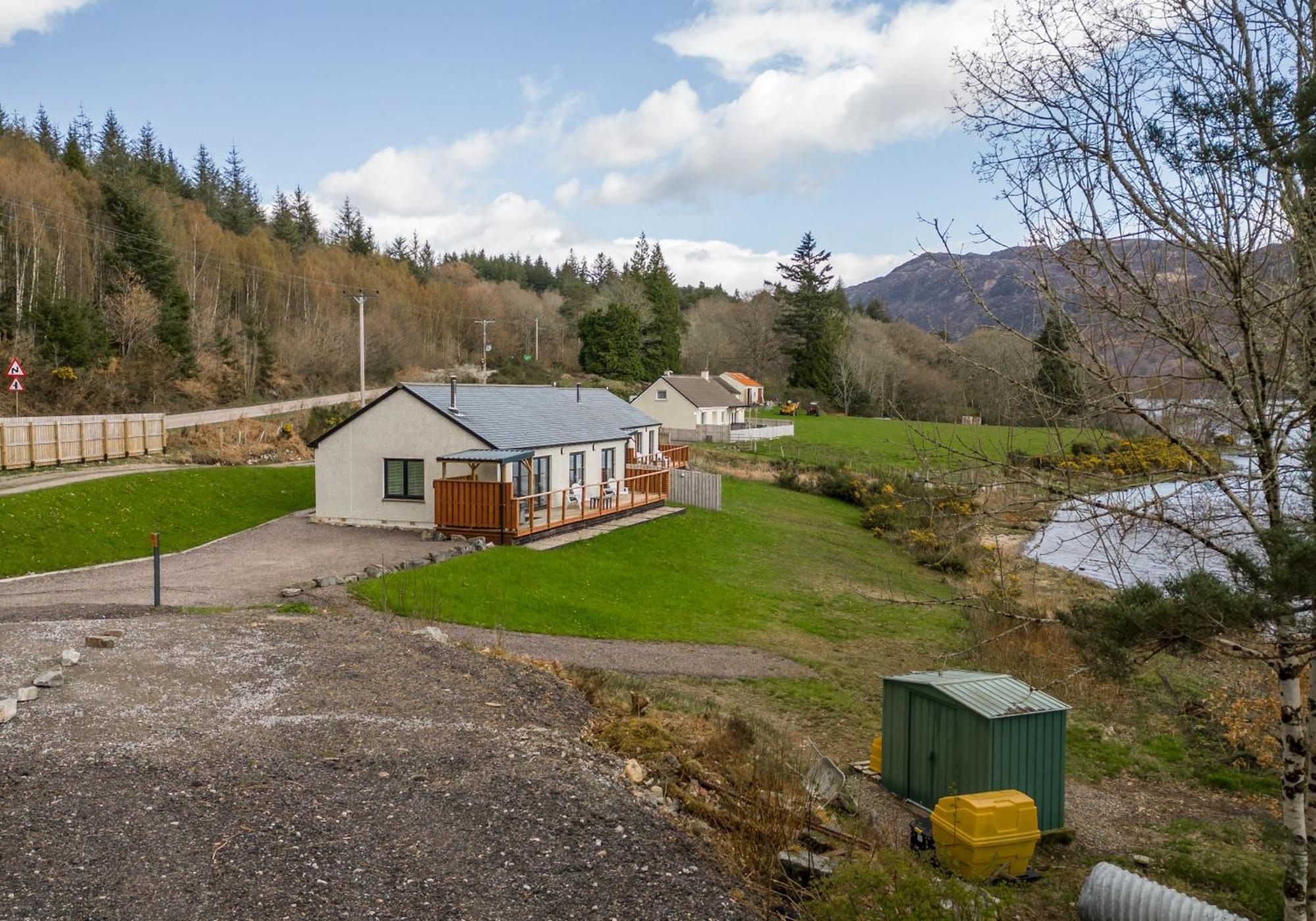 Shoreland Lodges - Cherry Lodge Fort Augustus Exterior foto