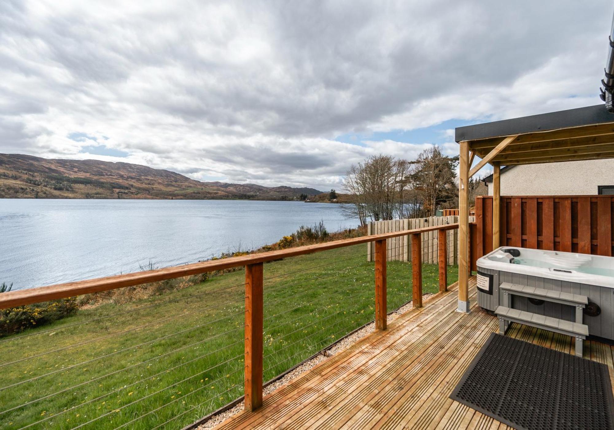 Shoreland Lodges - Cherry Lodge Fort Augustus Exterior foto